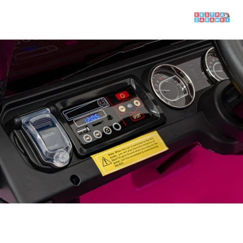 Jeep Wrangler Rubicon na akumulator - różowy, 4x45W, 12V/10Ah, EVA, pilot, LED, MP3, BT - [JWR555]