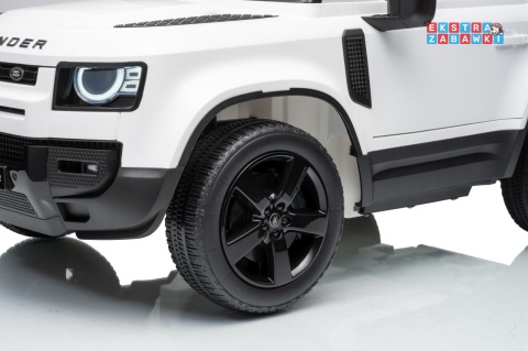 Land Rover Defender na akumulator - biały, 2x35W i 2x20W 12V/7Ah, pilot, EVA, LED, ekoskóra, panel muzyczny [QLS-8626]