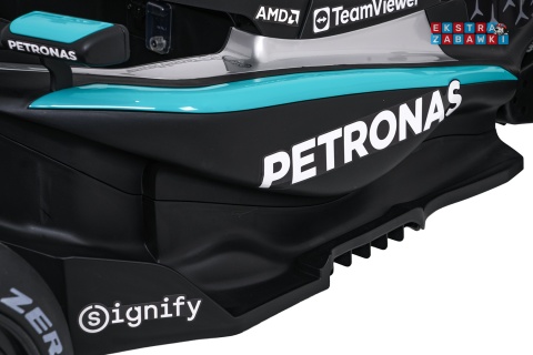 Bolid AMG PETRONAS F1 na akumulator - czarny, 2x35W 12V/9Ah, pilot, EVA, LED, pasy, ekoskóra, BT [QLS-8621]