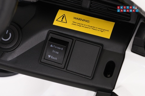 Audi SQ8 4x4 na akumulator - biały, 4x35W 12V/9Ah, pilot, EVA, LED, ekoskóra, pas, panel muzyczny [HZB-SQ8]