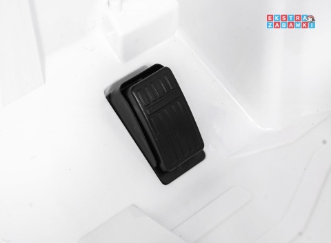 Quad Sport TX ATV na akumulator - biały, 4x35W 24V/7Ah, pilot, EVA, ekoskóra, Bluetooth [HL699]
