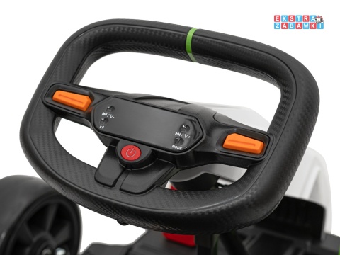 Gokart Fast 3 z driftem na akumulator - biały, 2x150W 24V/14Ah, radio, LED, pasy, EVA, BT [BDM0933]