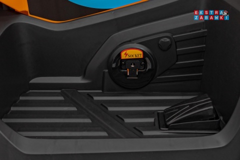 Quad Mclaren Racing MCL 35 na akumulator - pomarańczowy, 4x35W 12V/10Ah, pilot, ekoskóra, EVA, MP3 [JL212]