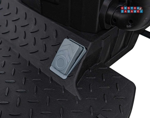 Traktor Grow 1804 na akumulator - zielony, 2x100W 24V/7Ah, Bluetooth, EVA, pilot, LED, 5-punktowe pasy [HC-306]
