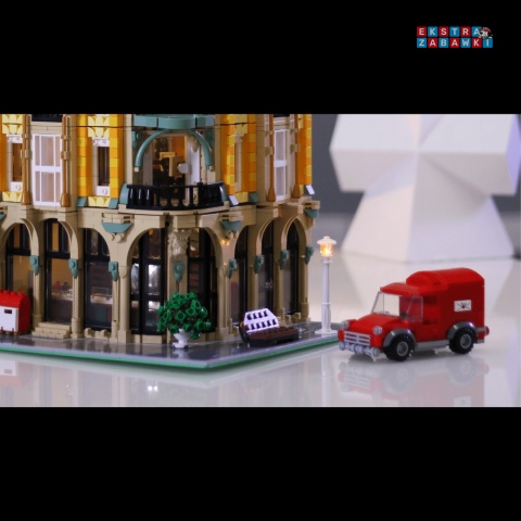 [16010] Mould king 4030 el. Budynek poczty z podświetleniem LED klocki konstrukcyjne