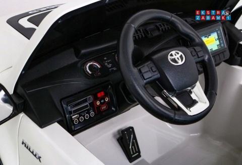 [outlet] Toyota Hilux na akumulator - biały, 4x200W 24V/20Ah, ekoskóra, LED, EVA, pilot [HL850]