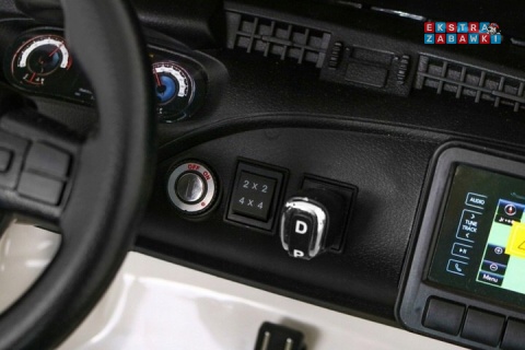 [outlet] Toyota Hilux na akumulator - biały, 4x200W 24V/20Ah, ekoskóra, LED, EVA, pilot [HL850]