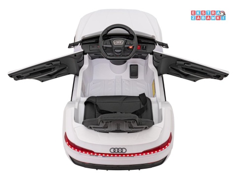 Audi SQ8 na akumulator - biały, 2x35W 12V/9Ah, ekoskóra, EVA, bluetooth [BRD-2168]